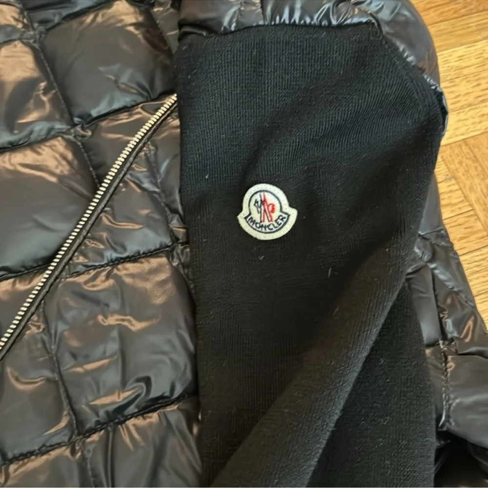 Moncler women’s black jacket - Picture 9 of 11